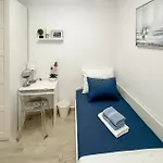 2 Bedroom Stunning Apartment In Split *
